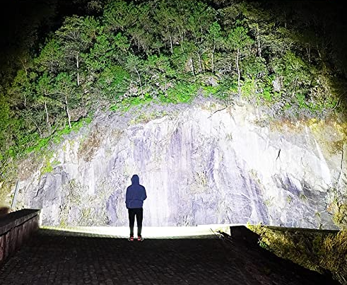 Aplicativos de lanterna com alta potência para seu celular